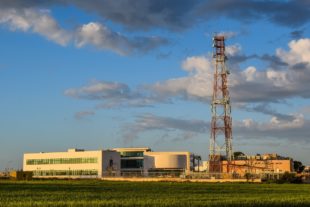 Property Owners Guide To Get the Best Deal for Their Cell Tower Lease